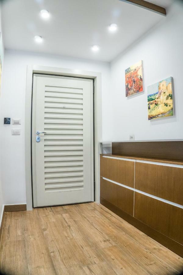 Venere Tirana Suite Экстерьер фото